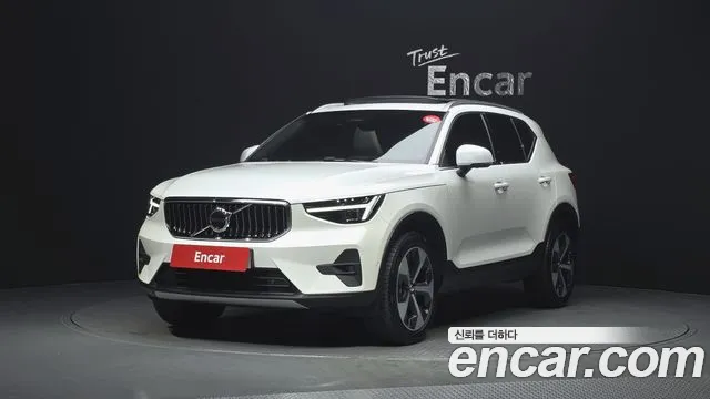 Volvo XC40 2023