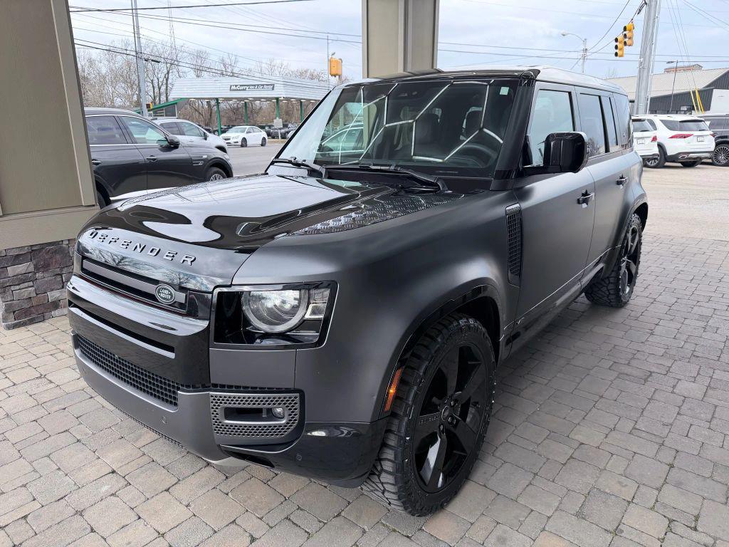 Land Rover Defender 2023