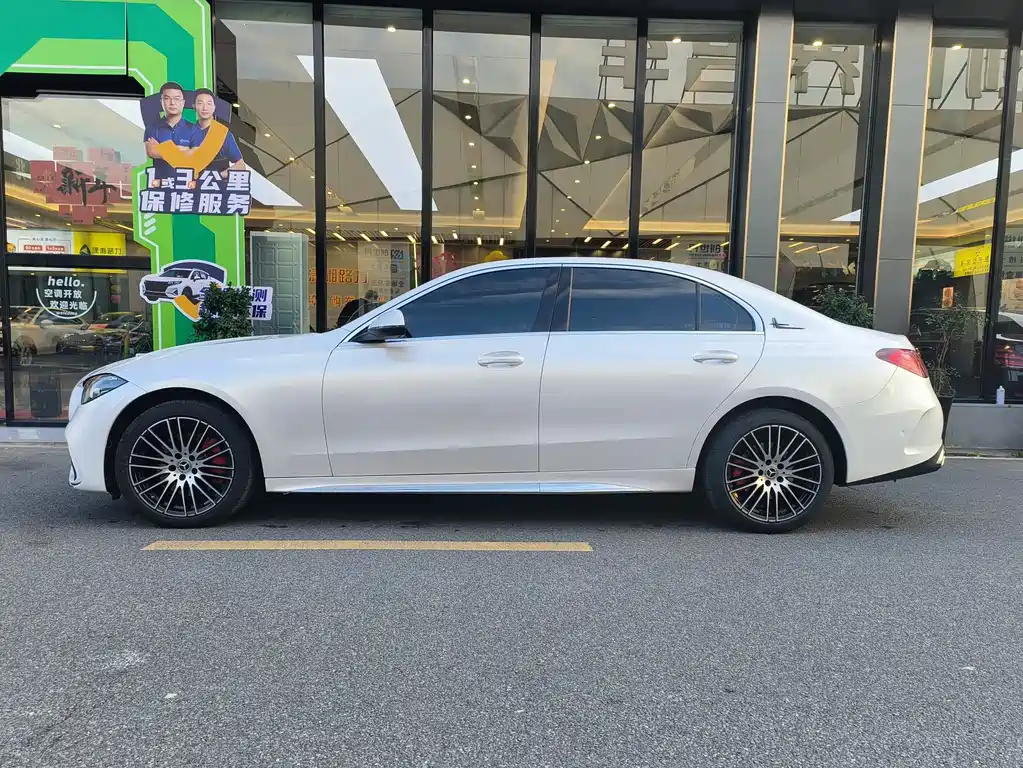 Mercedes-Benz C-Класс 2024