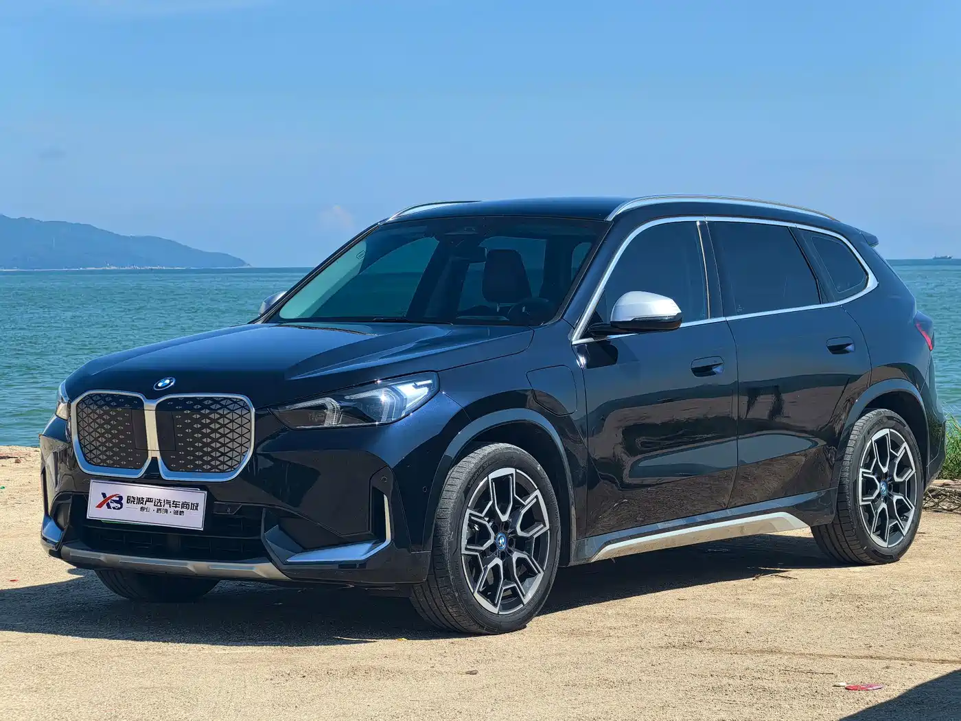 BMW iX1 2024