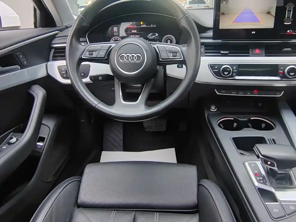 Audi A4 2021