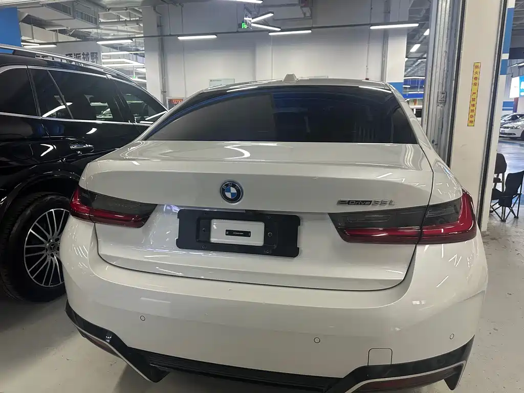 BMW i3 2023