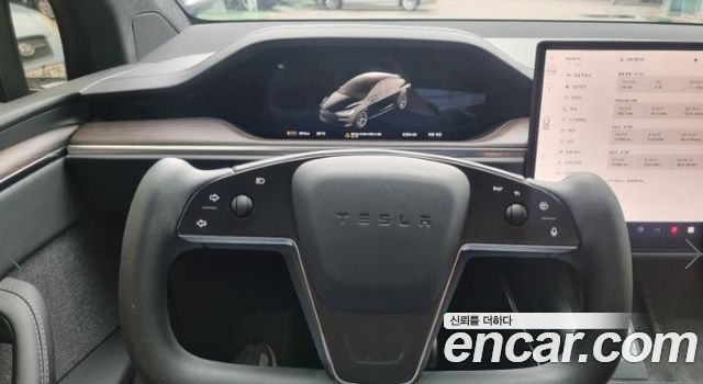 Tesla Model X 2023