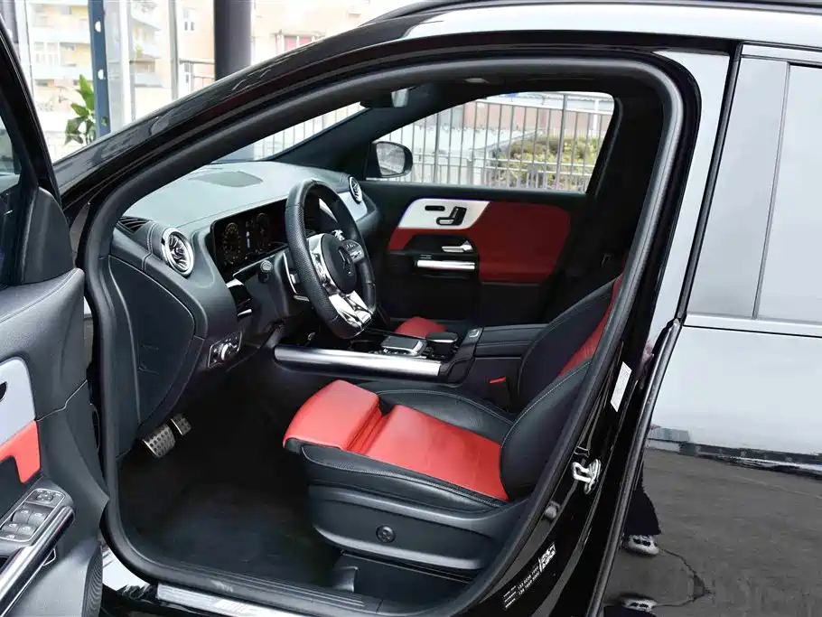 Mercedes-Benz GLA AMG 2023