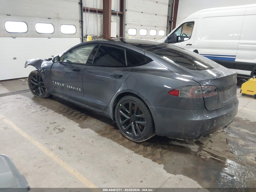 Tesla Model S 2021