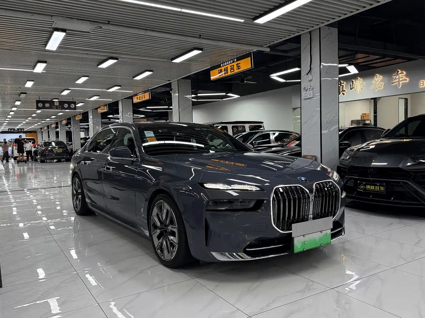 BMW i7 2023