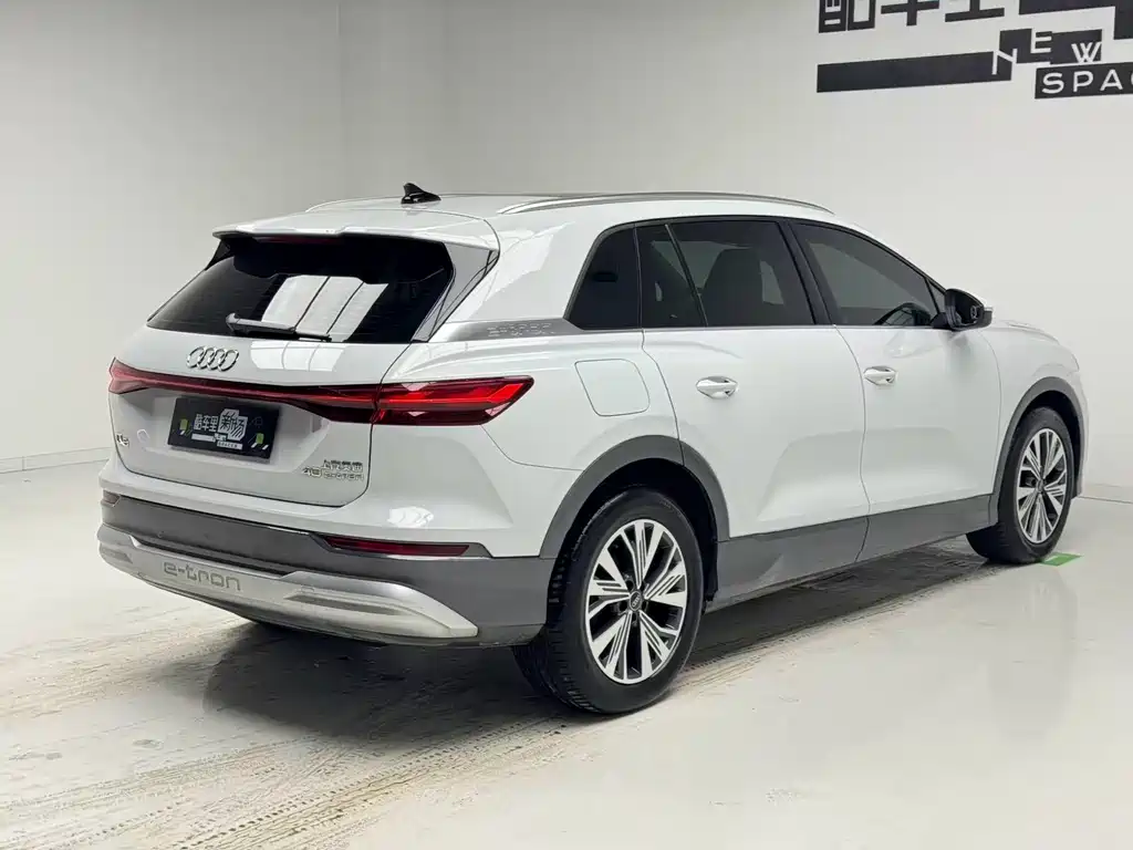 Audi Q5 e-tron 2023