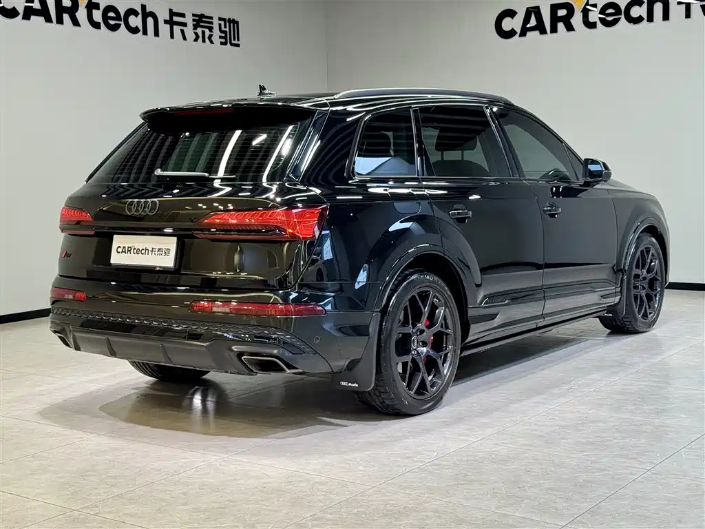 Audi Q7 2024