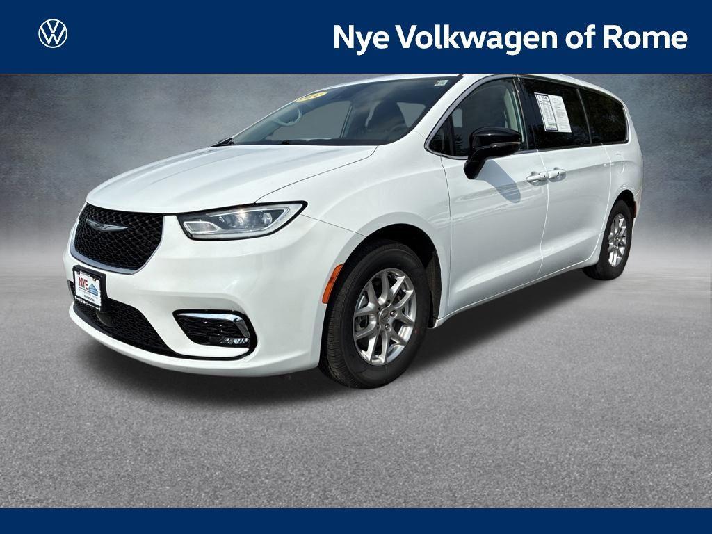 Chrysler Pacifica 2024