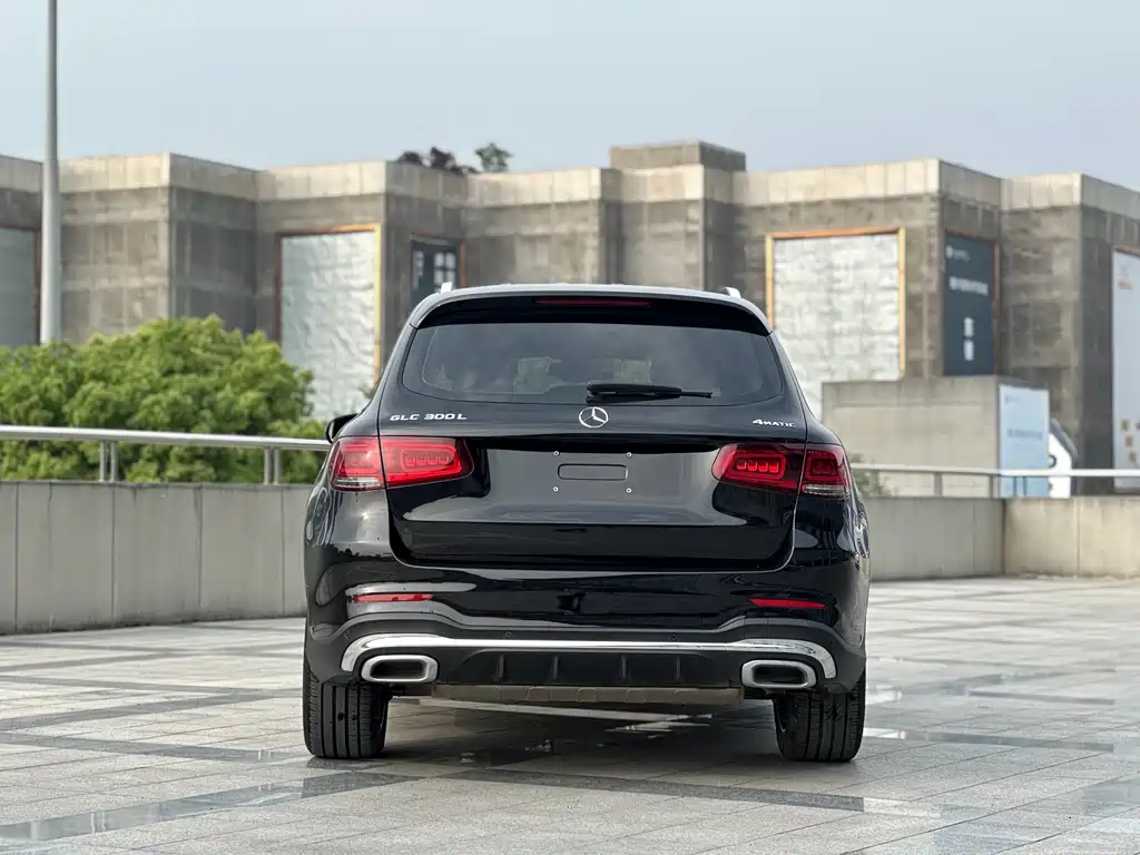 Mercedes-Benz GLC 2023