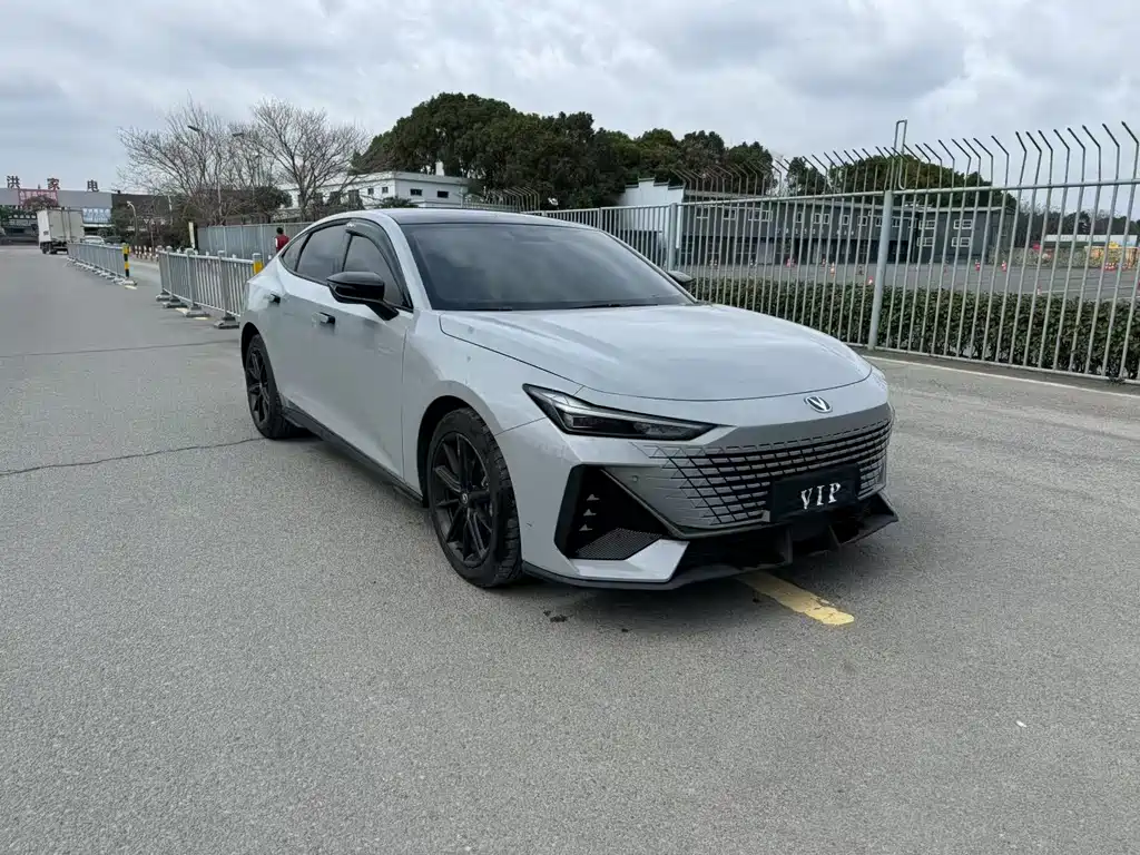 Changan UNI-V 2022