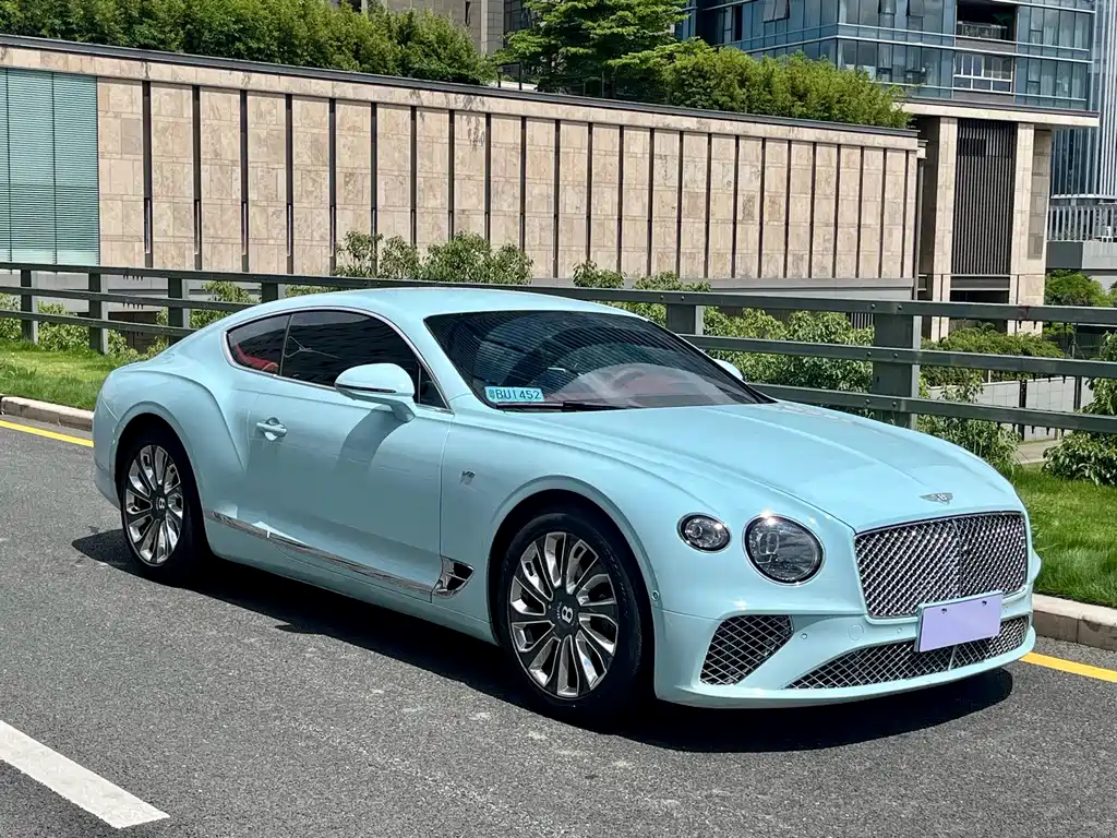 Bentley Continental 2021