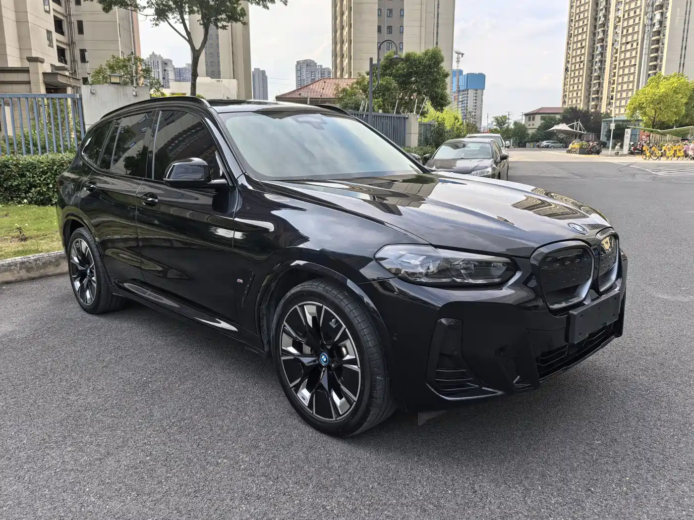 BMW iX3 2024