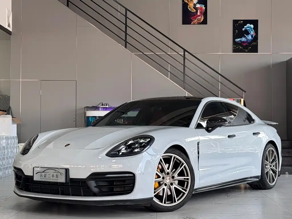 Porsche Panamera 2022