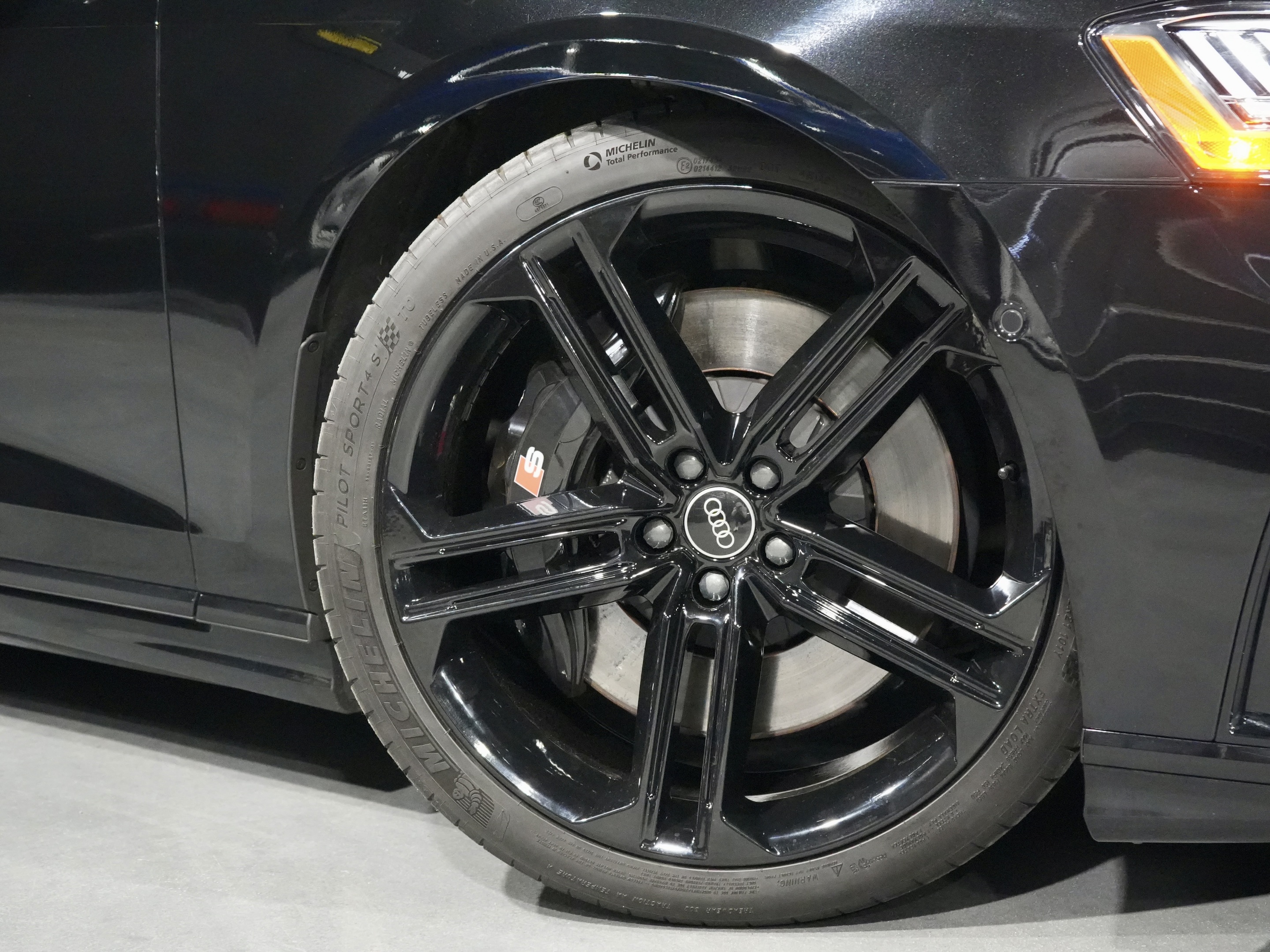 Audi S8 2021