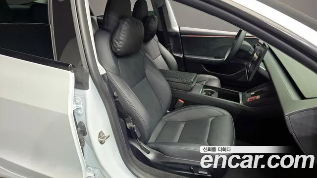 Tesla Model 3 2024