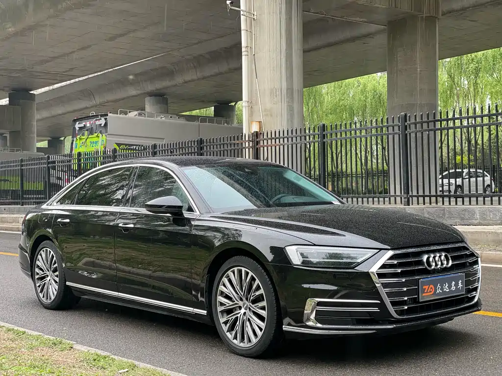Audi A8 2021