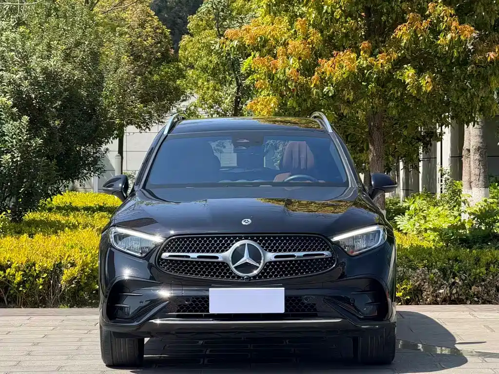 Mercedes-Benz GLC 2023