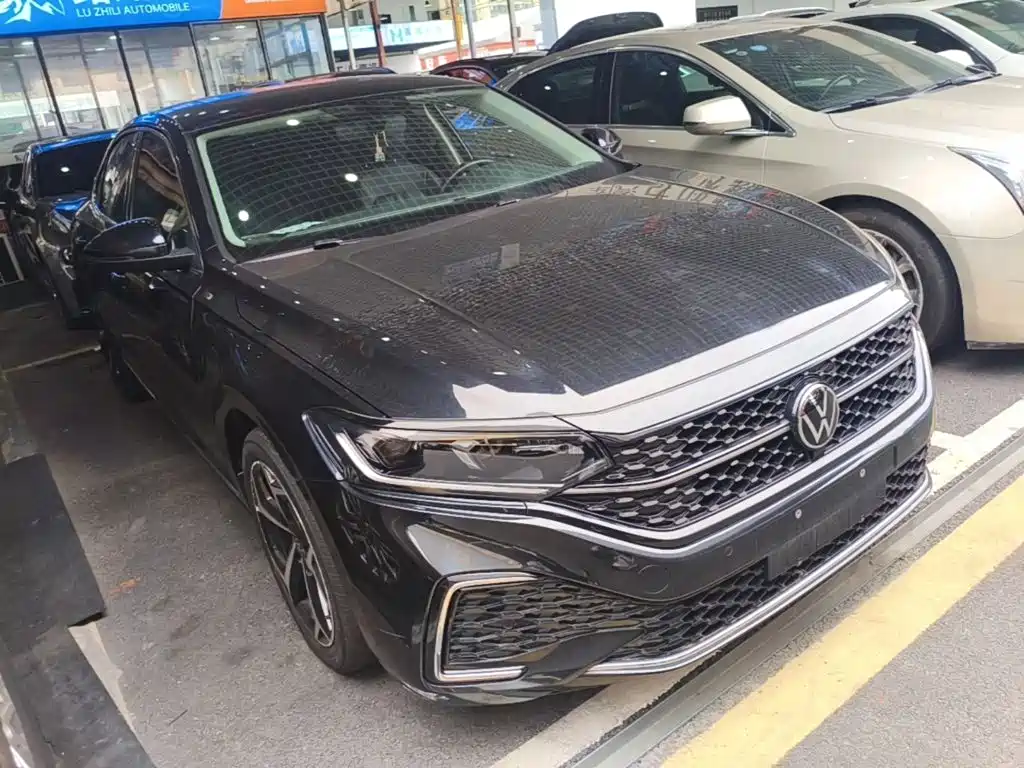 Volkswagen Passat 2024