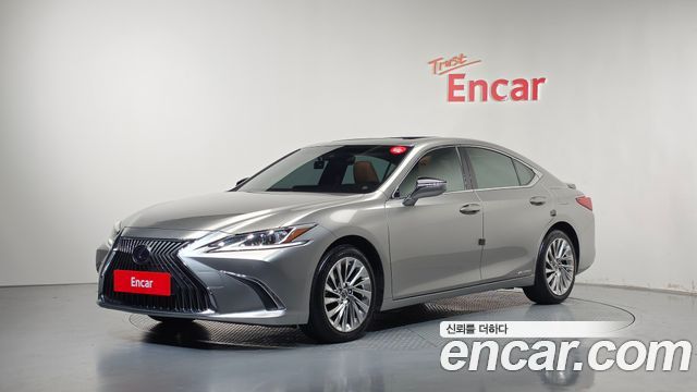 Lexus ES 2021
