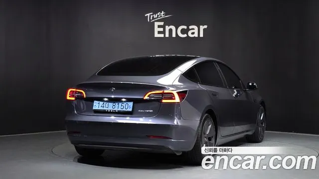 Tesla Model 3 2022