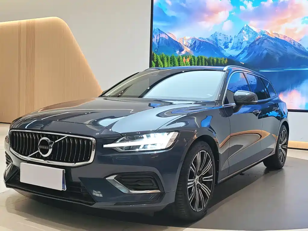 Volvo V60 2022