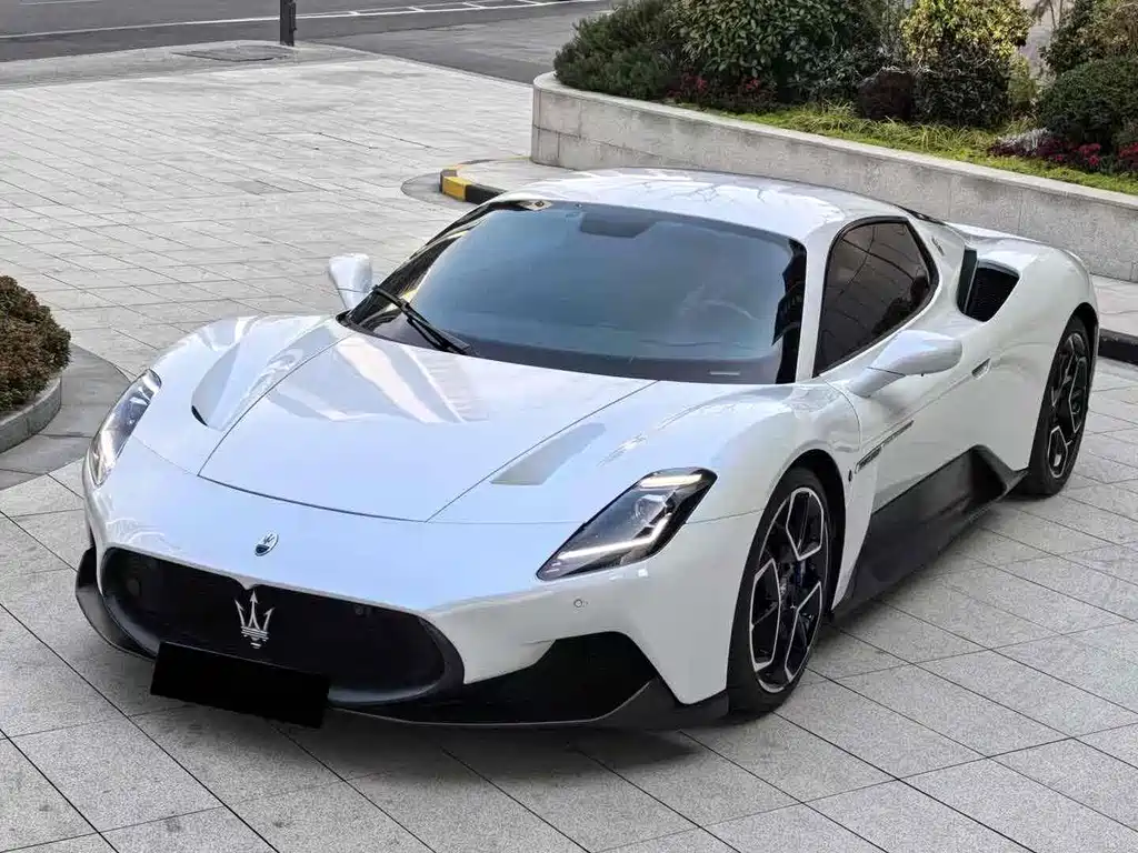 Maserati MC20 2022