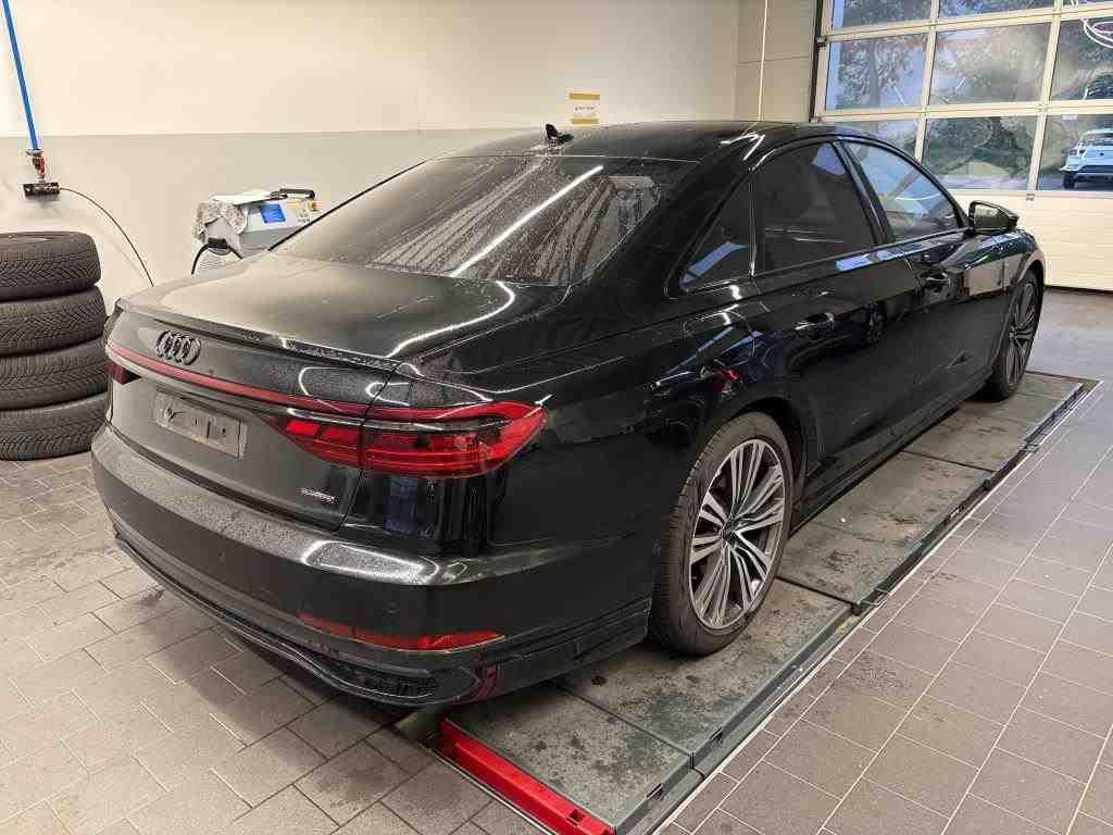 Audi A8 2022