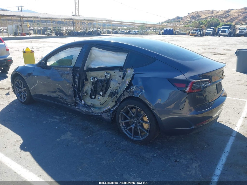 Tesla Model 3 2022