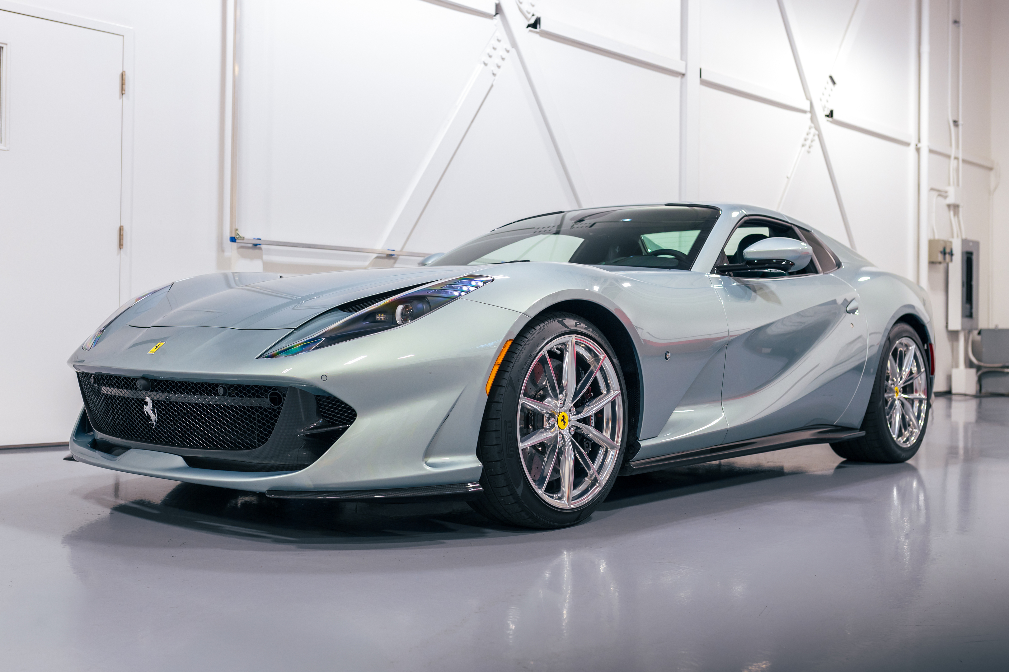 Ferrari 812 2022