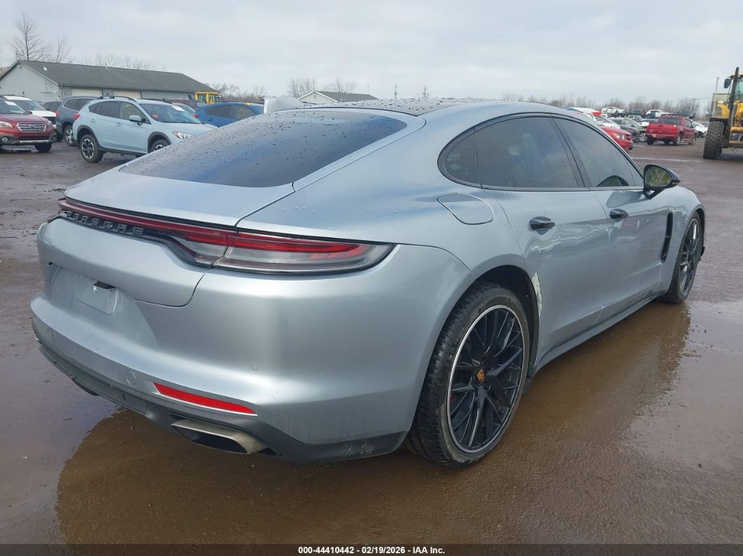 Porsche Panamera 2021