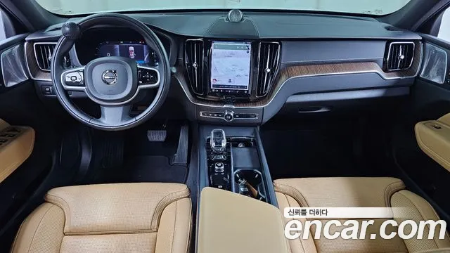Volvo XC60 2022