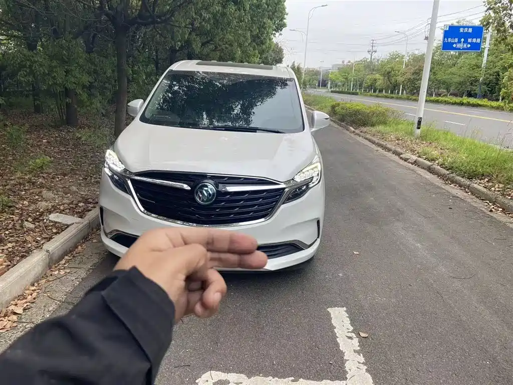 Buick GL8 2022