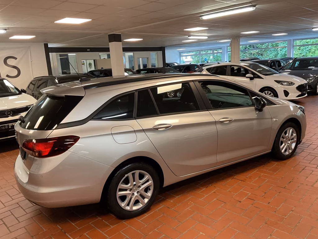 Opel Astra 2022