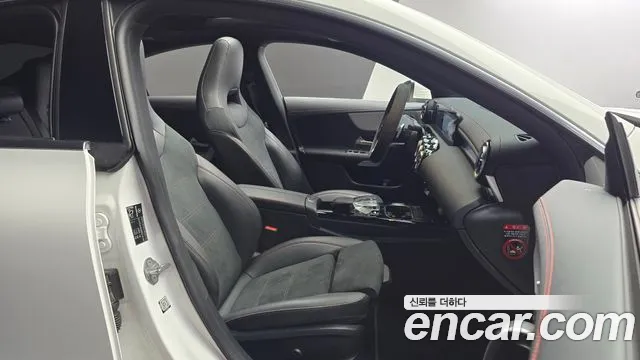 Mercedes-Benz CLA 2021