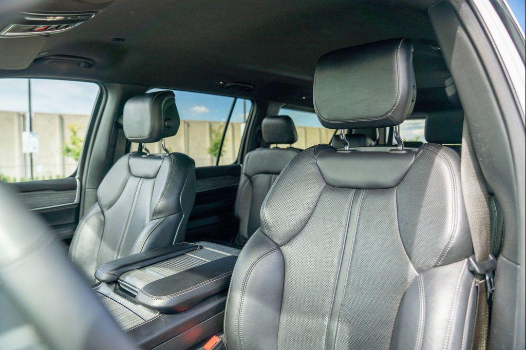 Jeep Wagoneer 2023