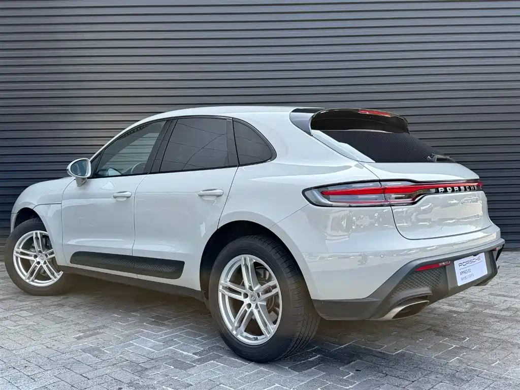 Porsche Macan 2024
