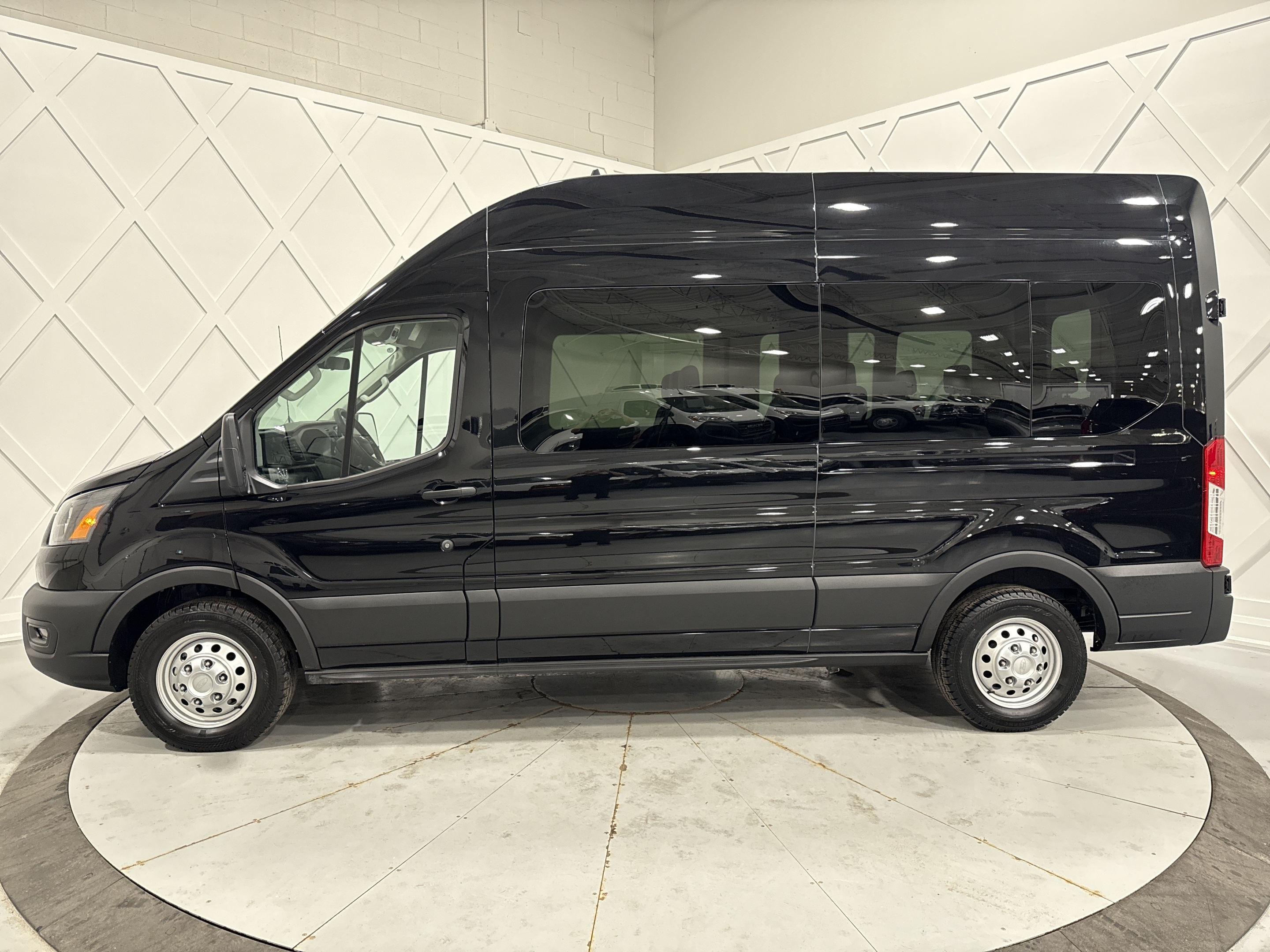 Ford Transit 2024