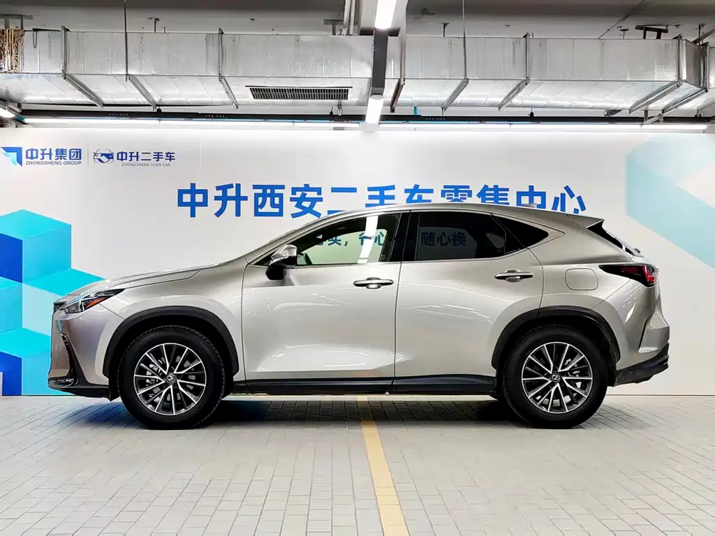 Lexus NX 2023