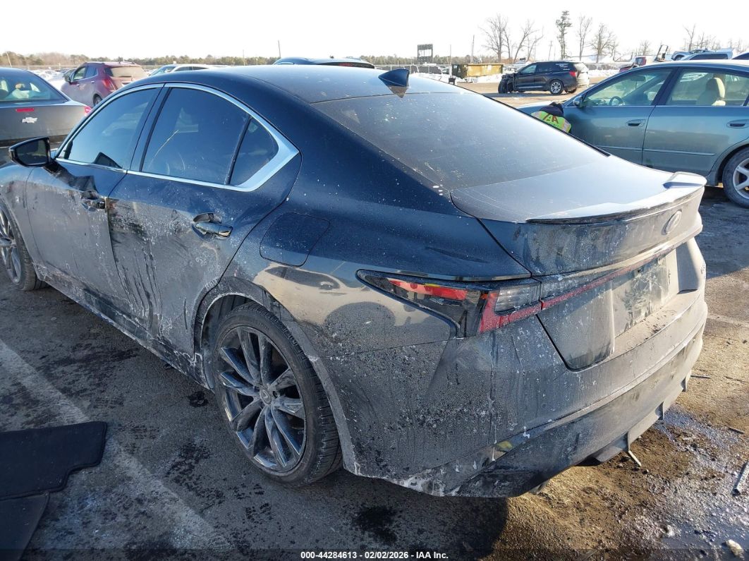 Lexus IS 2024