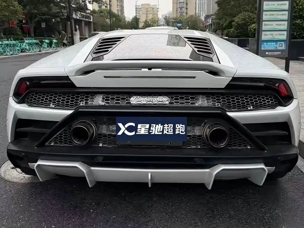 Lamborghini Huracán 2023