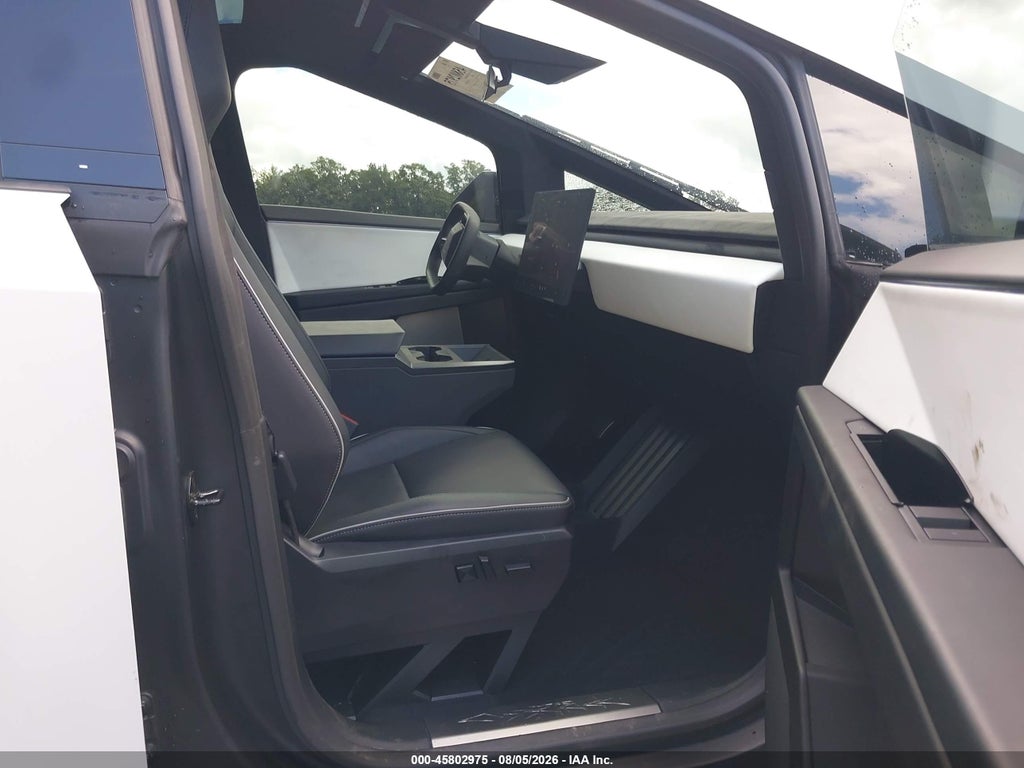 Tesla Cybertruck 2025
