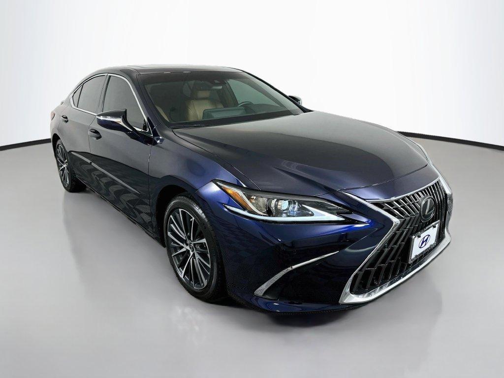 Lexus ES 2025