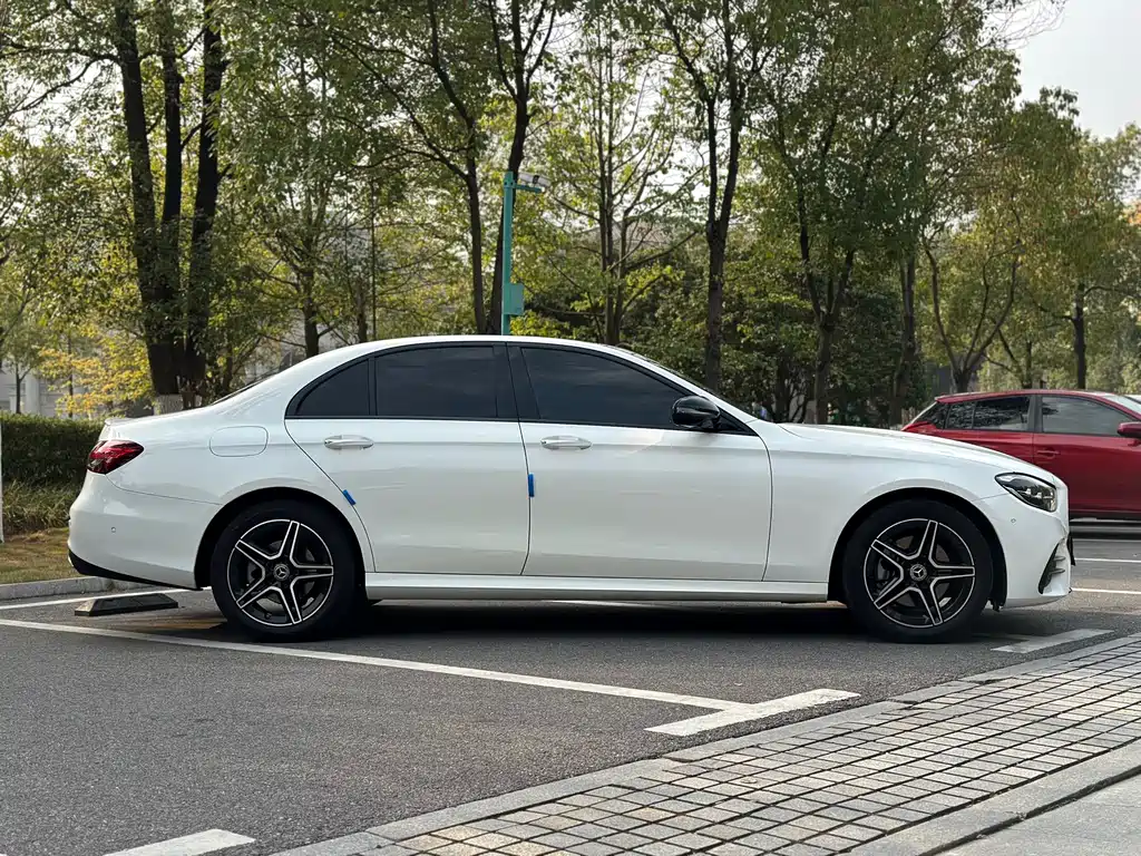 Mercedes-Benz E-Класс 2021