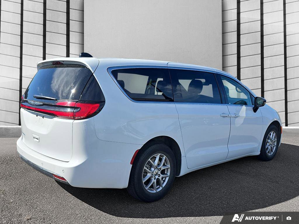 Chrysler Pacifica 2024