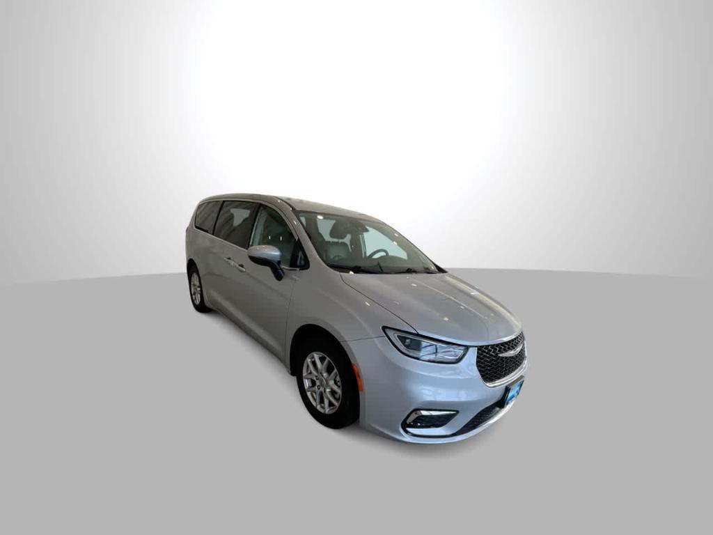 Chrysler Pacifica 2023
