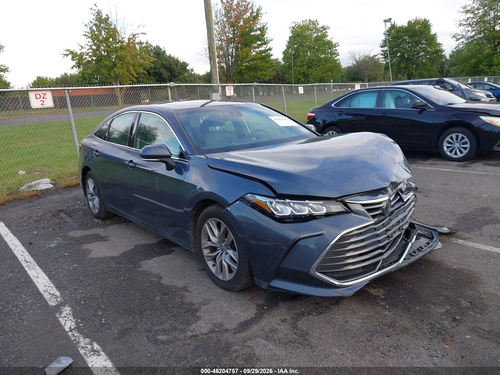 Toyota Avalon 2022