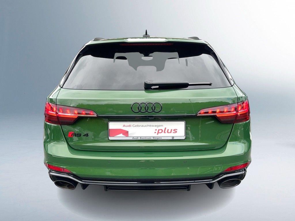 Audi RS4 2022