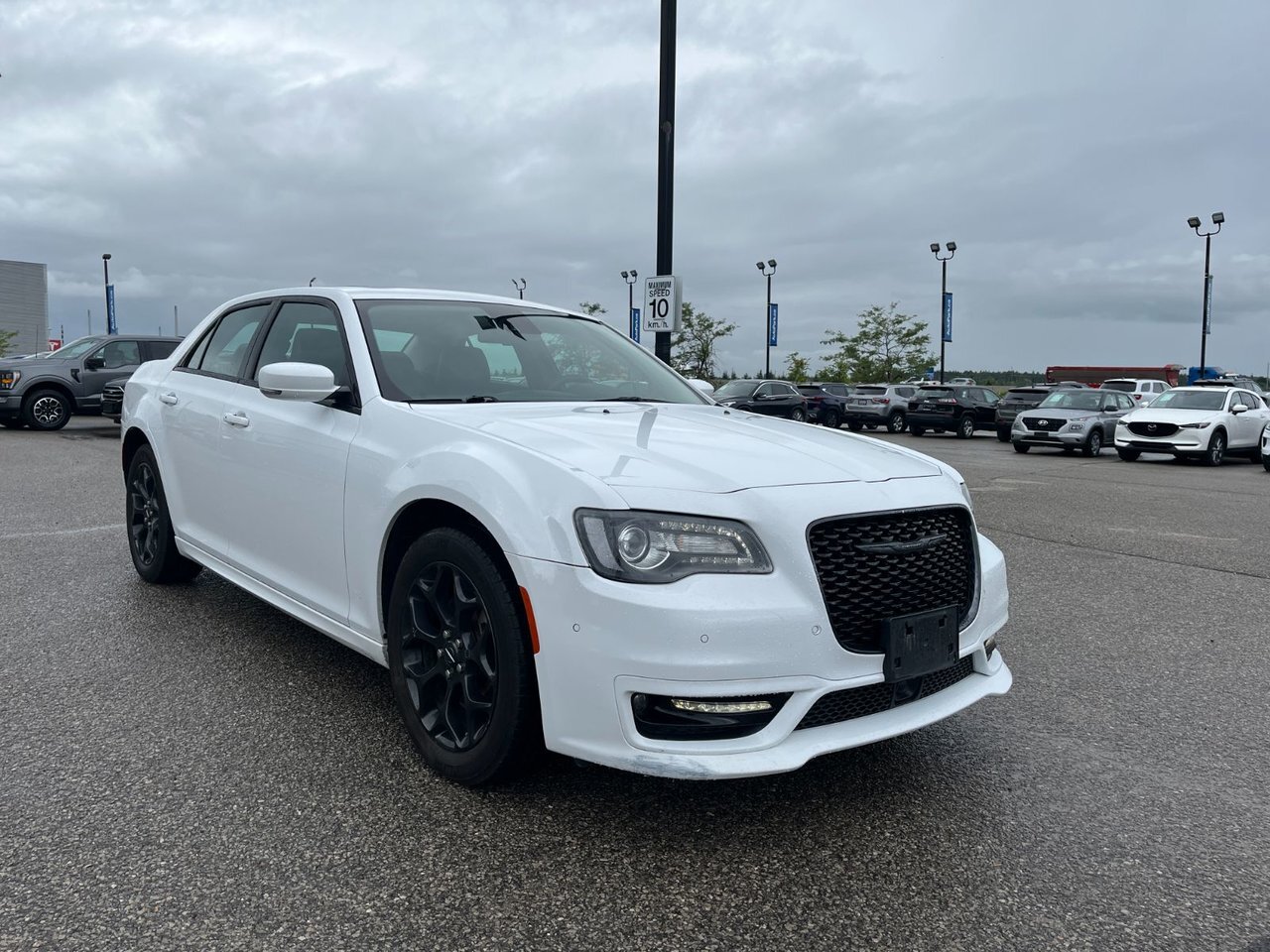 Chrysler 300 2023