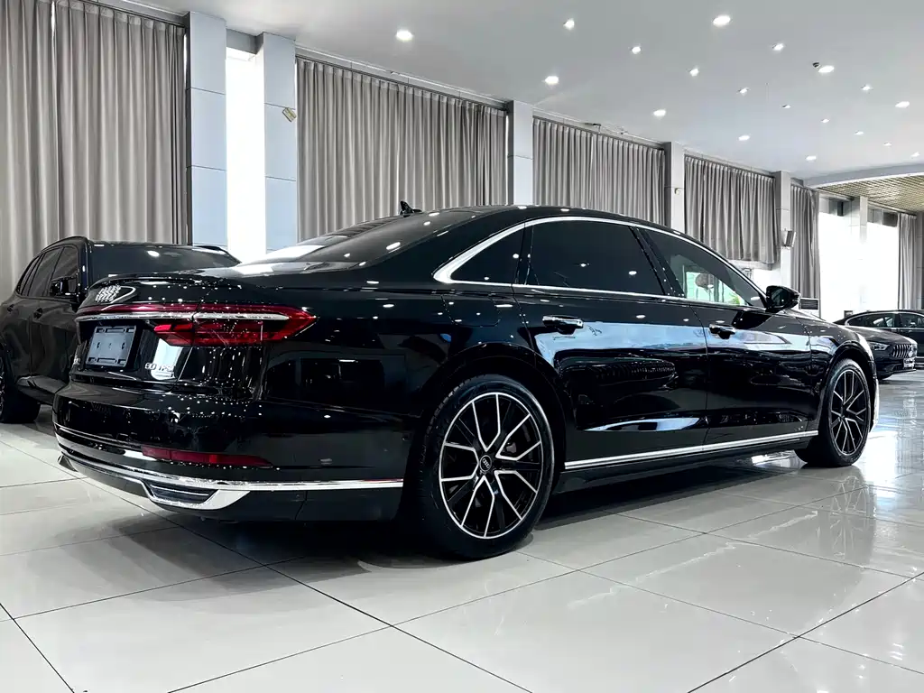 Audi A8 2022